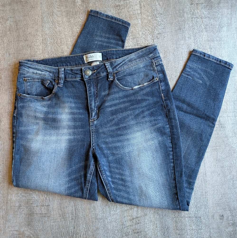 Mudd Flex Stretch High Waisted Cropped Skinny Jeans - Size 15